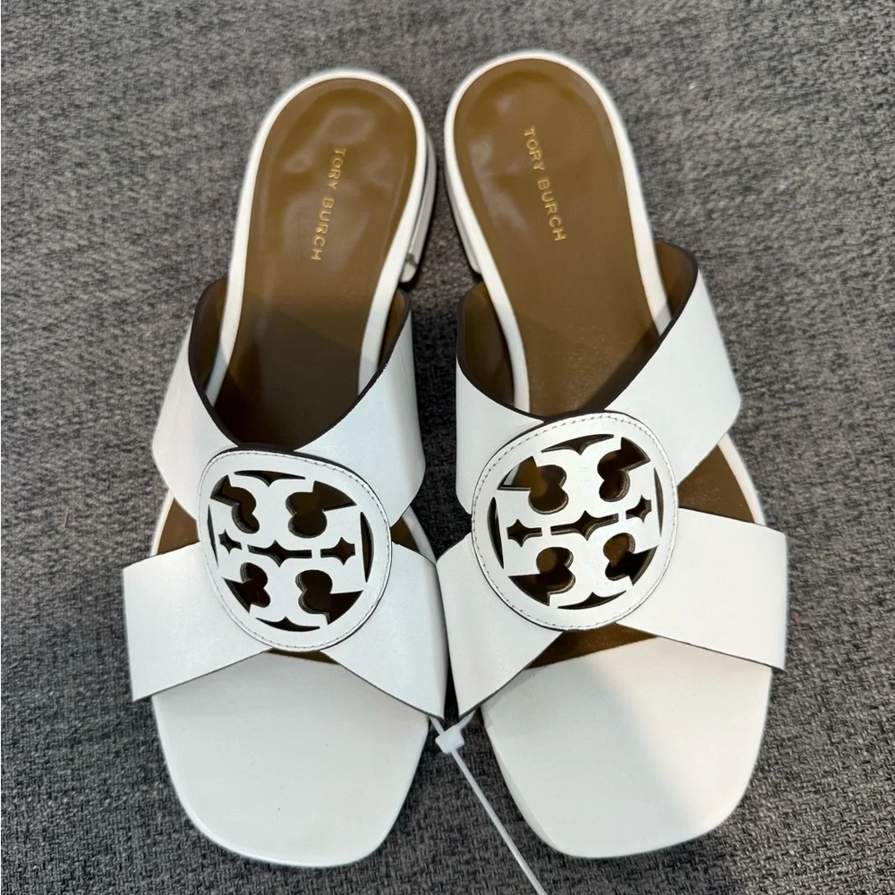 Tory Burch White Sandals with white Medallion - Picture 8 of 10